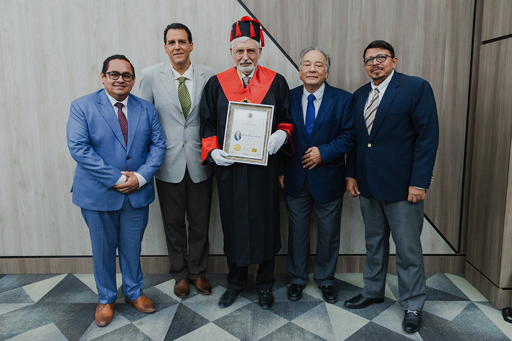 TITULO HONORIFICO: DOCTORADO HONORIS CAUSA