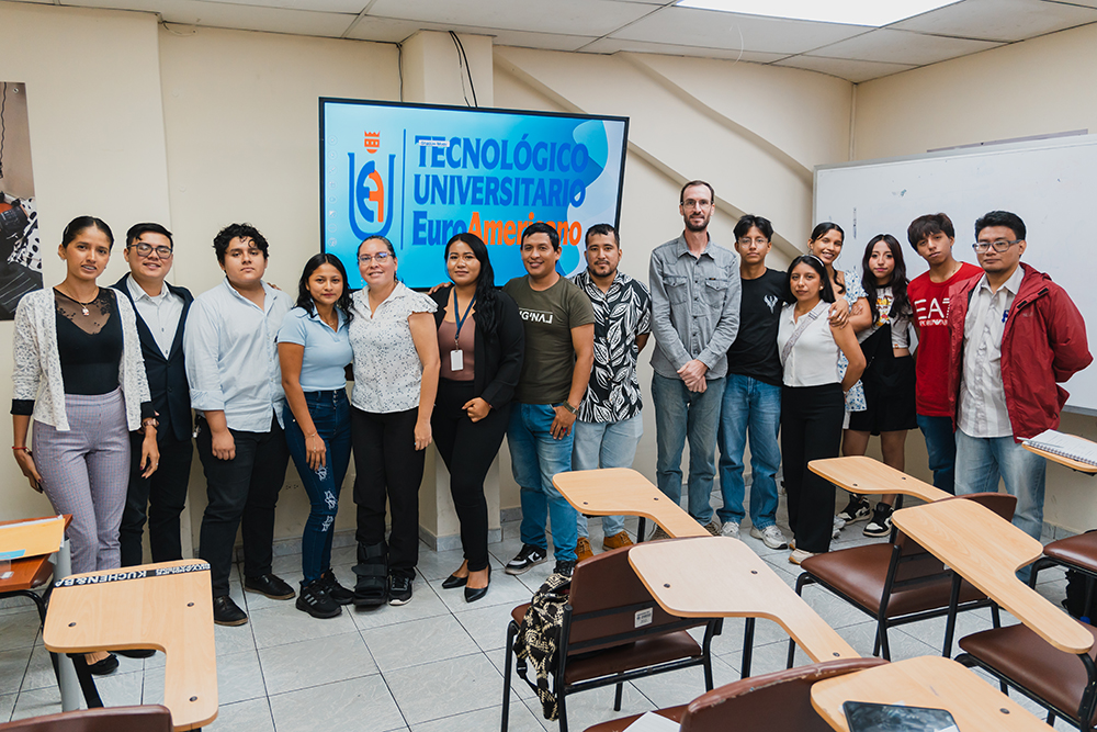 Estudiantes realizan taller de Emprendimiento